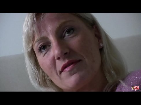 ❤️ A 'mhàthair a tha sinn uile fucked ... Lady, giùlan fhèin! ❤ Porno leinn